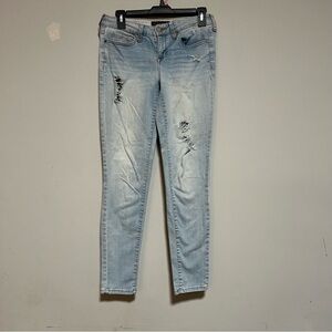 Aeropostale Jeans Women Size 2 Regular Jegging Light Wash Distressed Denim Jean